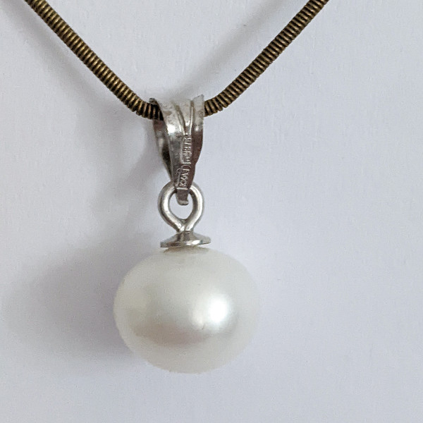 Підвіс, кулон натуральна річна біла перлина, 10 мм, срібло 875 гатунку