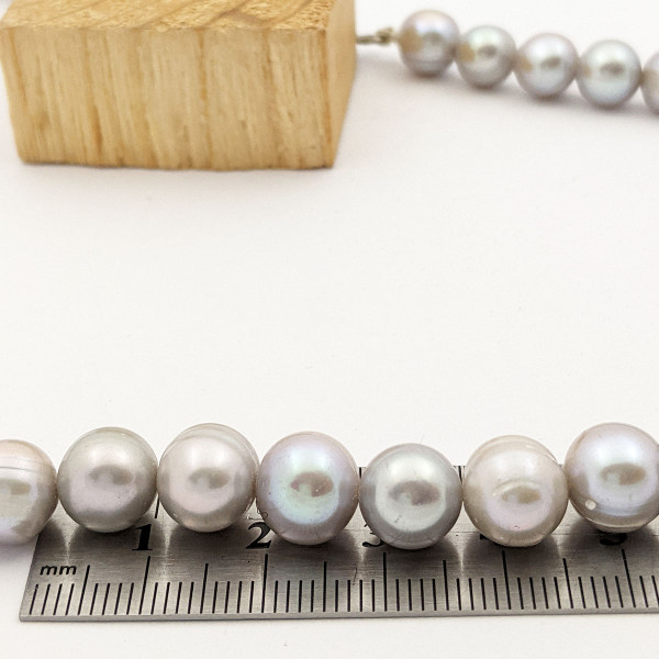 Намисто з сірих  перлів, перли 10 мм, довжина намиста приблизно 46 см