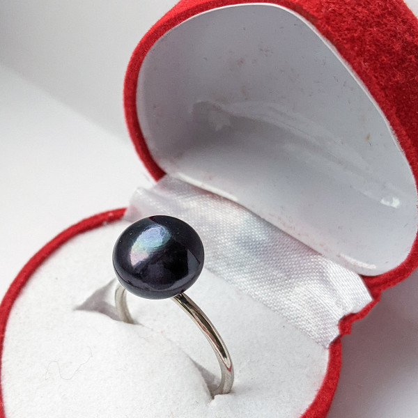 Кольцо  натуральні річні чорні перли, райдужного кольору 11 мм срібло 925 гатунку